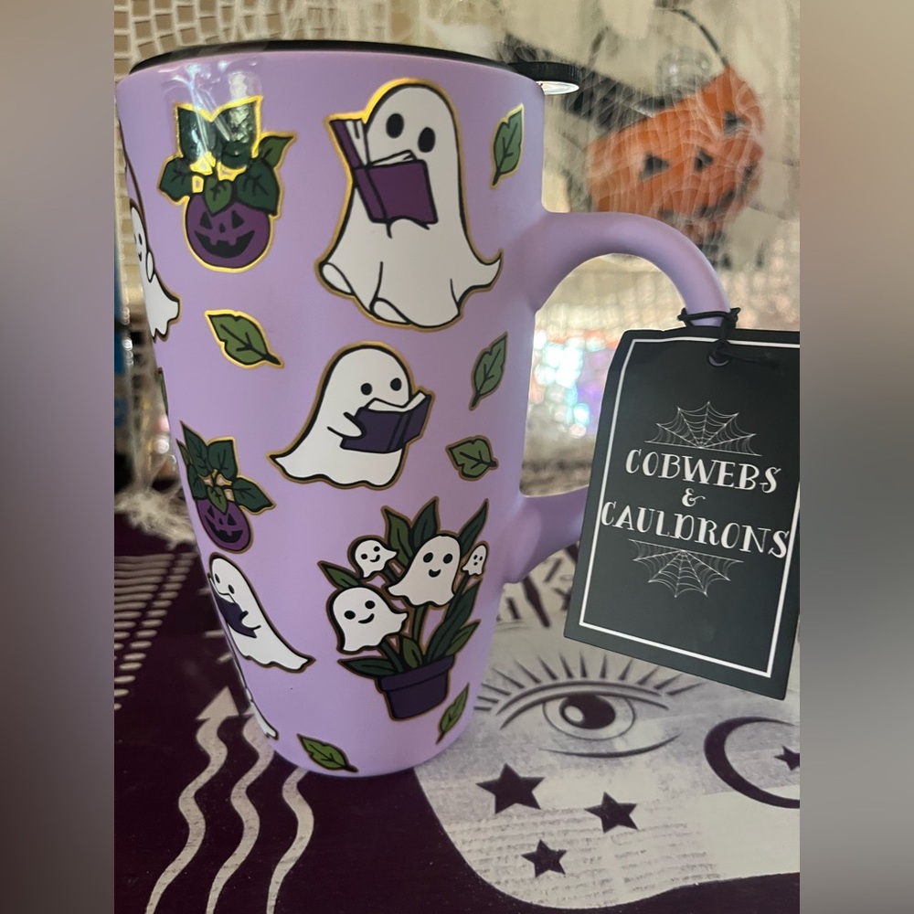 👻NWT👻Purple spooky ghost readers tumblr with Lid!
